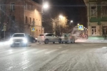 Легковушку разорвало пополам после столкновения с отбойником