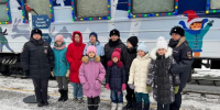 Поезд Деда Мороза сделал первую остановку в Сибири - Baikal24.Ru