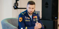 В Иркутске ко Дню Героев Отечества прошел открытый диалог молодежи с участником СВО - Правительство Иркутской области