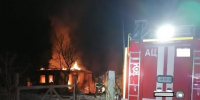 В якутском селе Сунтар при пожаре в частном доме погибли двое взрослых и три ребенка - Baikal24.Ru