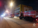 В Ангарске горит торговый центр "Автомир"