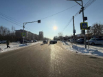 Автомобиль сбил девочку на пешеходном переходе среди бела дня в Омске