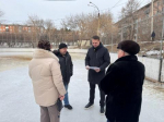 Депутат Александр Друзенко решает вопрос реконструкции корта на бульваре Постышева