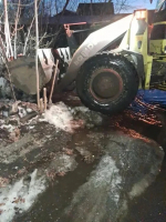 Последствия подтопления талыми водами устраняют в двух округах Иркутска