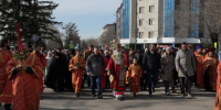 В Иркутске состоялось Пасхальное богослужение и крестный ход с участием Александра Ведерникова и Игоря Кобзева - Baikal24.Ru