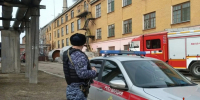 Сотрудники Росгвардии оказали помощь службам, принимавшим участие в тушении пожара на крупном предприятии в Иркутске - Росгвардия