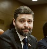 Честный разговор о бюджете, помощи фронту и перспективах региона. 16 апреля губернатор Игорь Кобзев обратился с посланием о положении дел в Иркутской области
