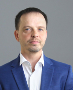 В ИРНИТУ презентовали монографию «Опережая время. Школа Виталия Симагина»