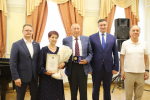 Мэр Иркутска торжественно вручил супружеским парам награды "За любовь и верность"