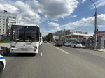 В Новосибирске рейсовый автобус переехал 76-летнюю пенсионерку, женщина в коме
