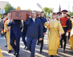 В Иркутске прошел Крестный ход с мощами святителей Иннокентия Иркутского и Спиридона Тримифунтского