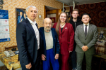 Региональный координатор партийного проекта «Старшее поколение» Алексей Макаров поздравил с Днём пожилых людей 102-летнего Минея Яковлевича Тверских