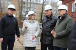 Мэр Руслан Болотов проверил строительство детсада на 140 мест в городке ИВАТУ